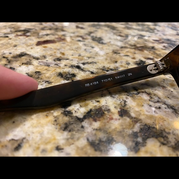 Ray-Ban Sunglasses - Picture 7 of 10